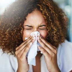 How to Get Through Allergy Season Without the Sneezing Fits: Expert Tips and Solutions